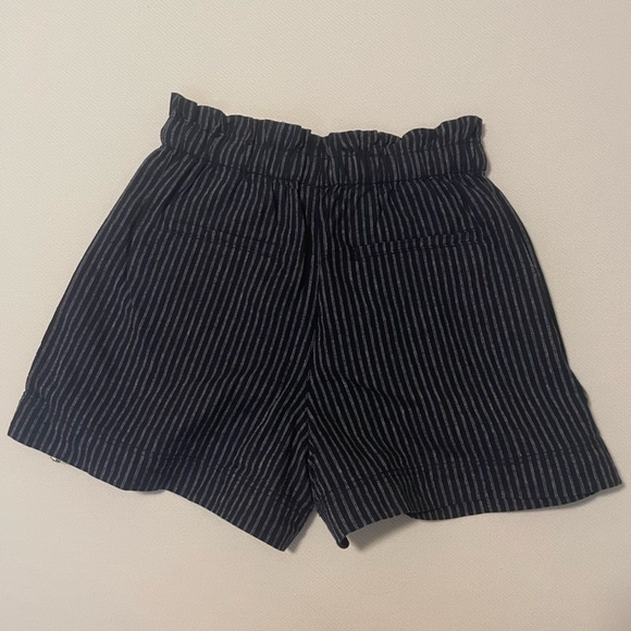 NWT NEVER WORN | Uniqlo Women Linen Cotton Shorts, Blue with stripes, Size XS - Picture 14 of 16